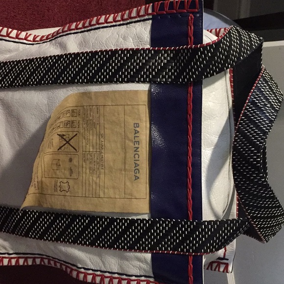 BALENCIAGA TOTE AUTHENTIC - Picture 10 of 16